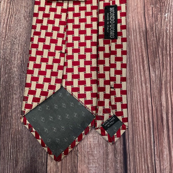 MONDO UOMO Made in Italy Tie
Excellent Pre-Owned Condition - Picture 4 of 5